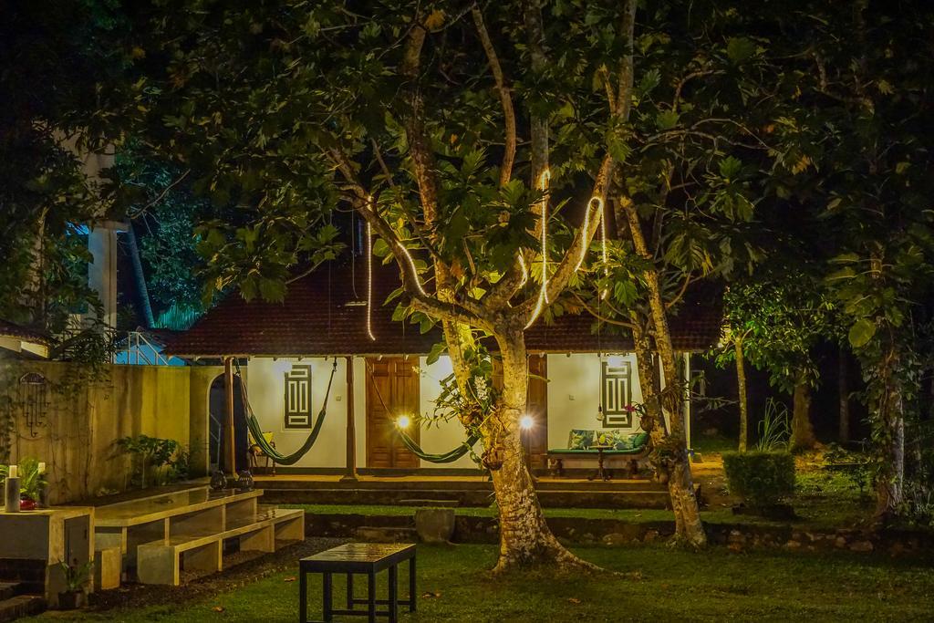 Bed and Breakfast Templeberg à Walahanduwa Extérieur photo