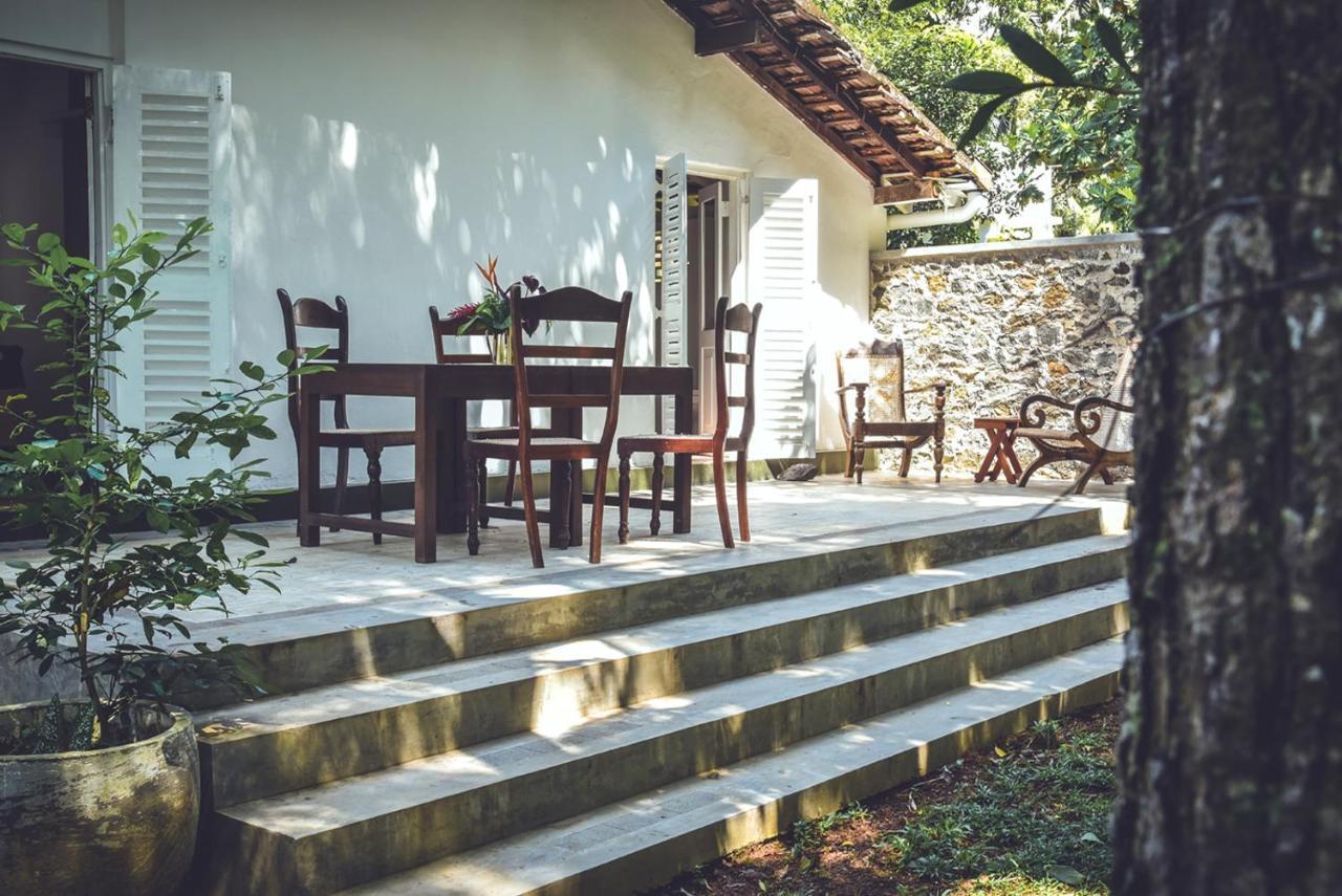 Bed and Breakfast Templeberg à Walahanduwa Extérieur photo