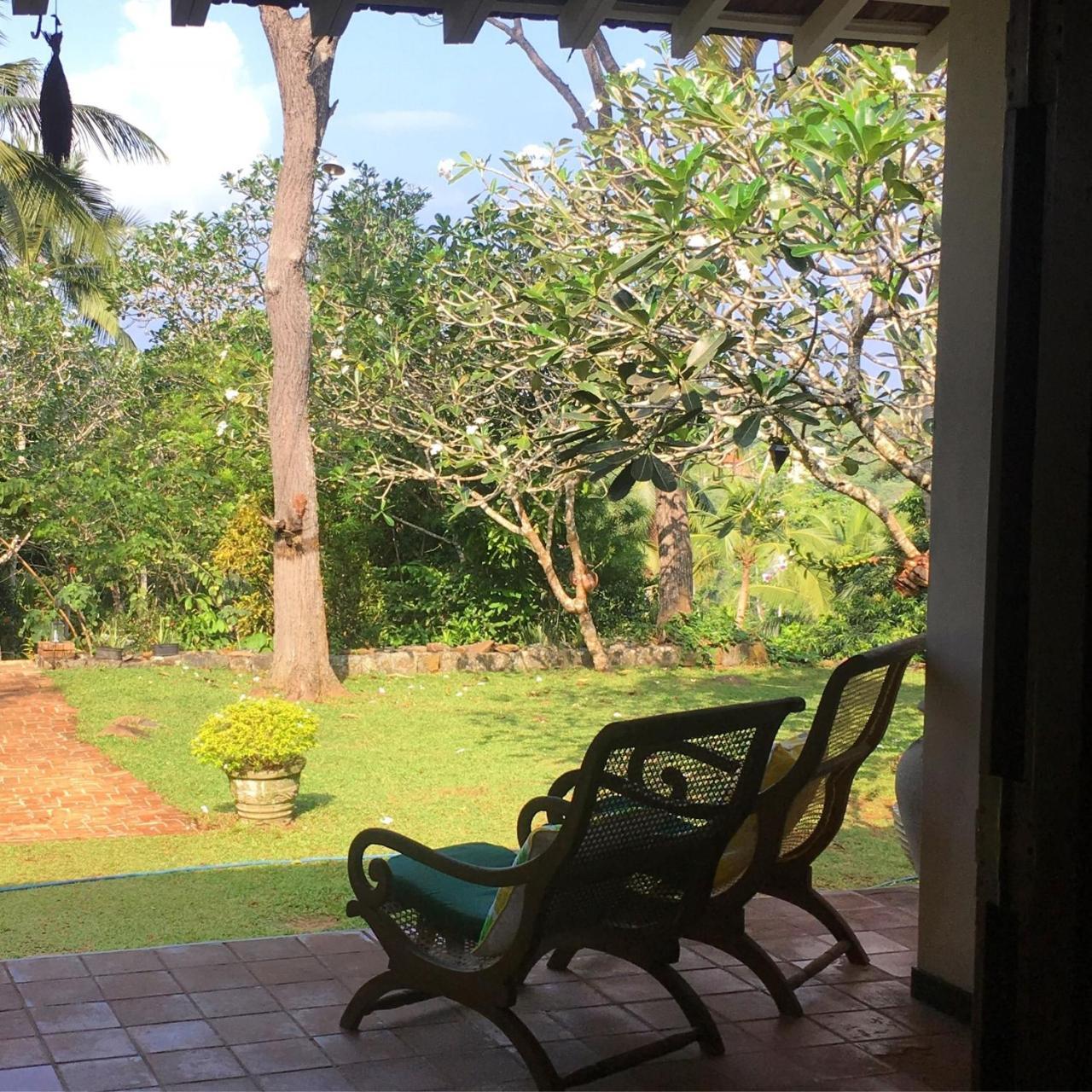 Bed and Breakfast Templeberg à Walahanduwa Extérieur photo